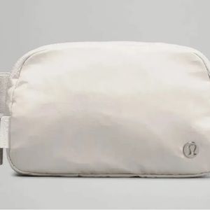 NWT Lululemon Everywhere Belt Bag 1L White Opal